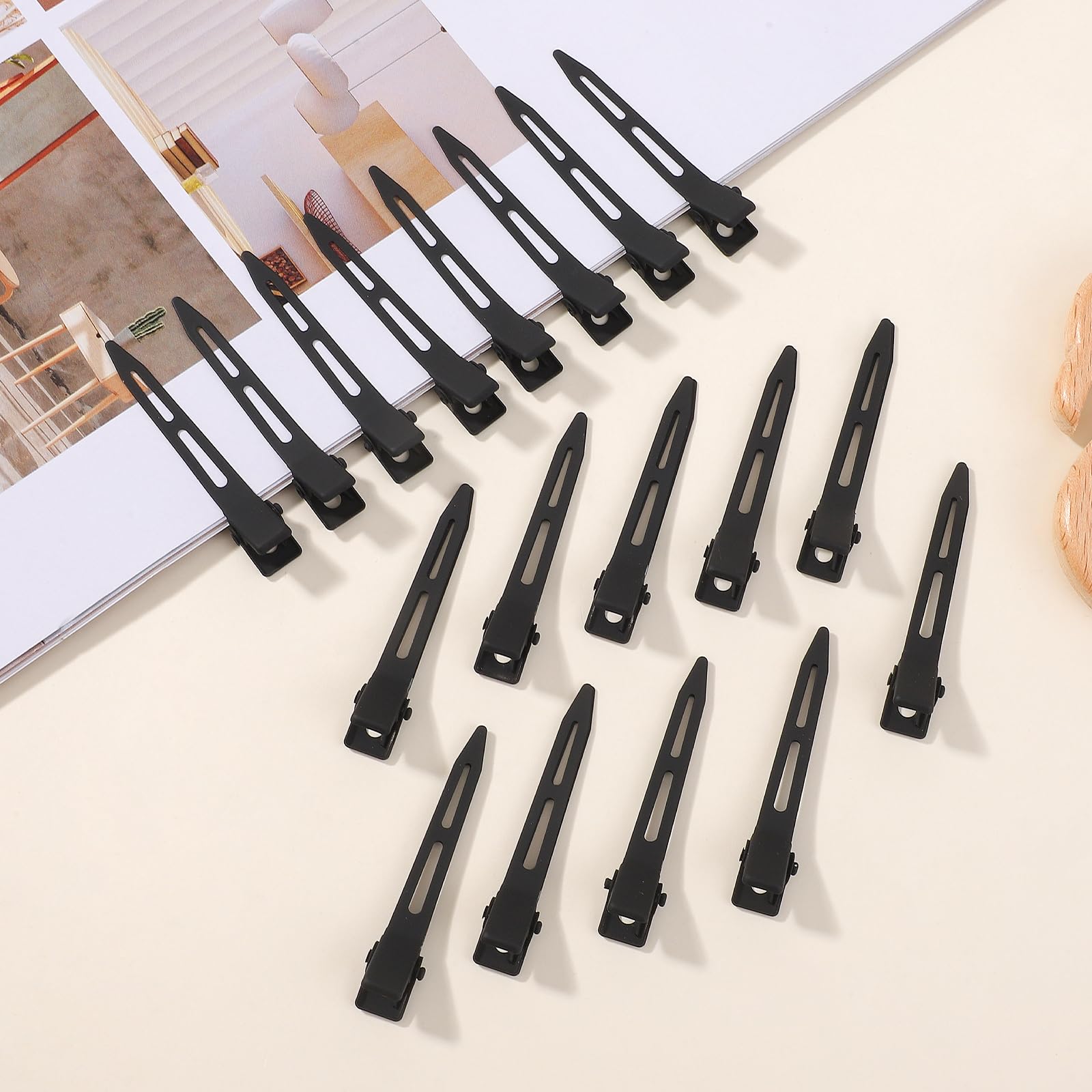 Choicbaby clip pato para higiene facial durante rutina de belleza.