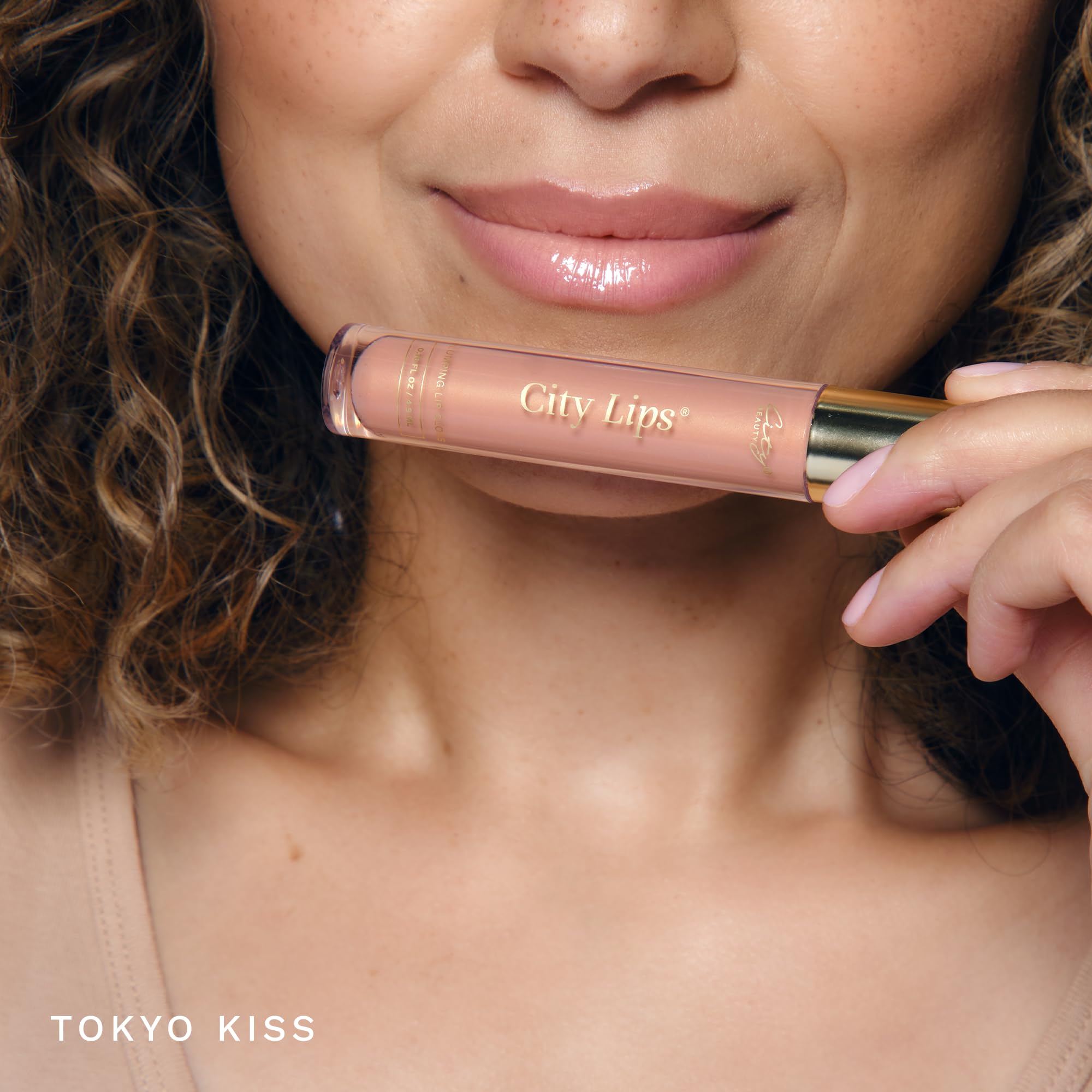 City Lips Tokyo Kiss aplicador preciso para una aplicación suave