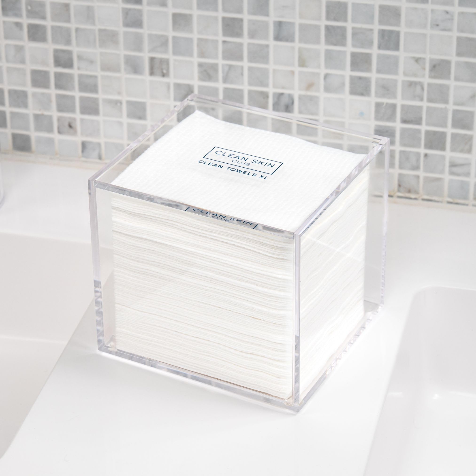 CLEAN SKIN CLUB compatible con cualquier decoración de baño