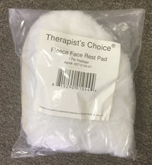Cubierta de felpa suave para rostro en mesa de masajes, lujo y confort (Clinical Health Services, Inc.).