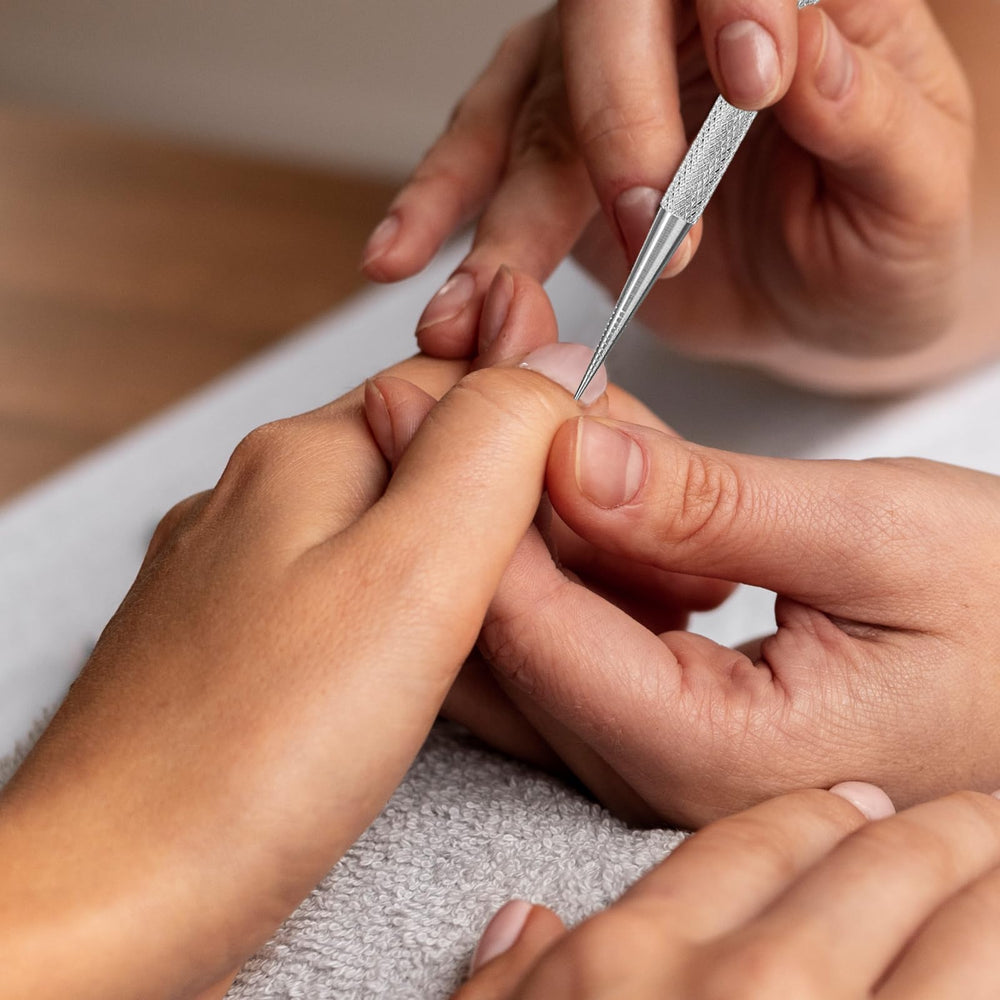 Clofiak cuidado-uñas-hogar-salon compacto y práctico