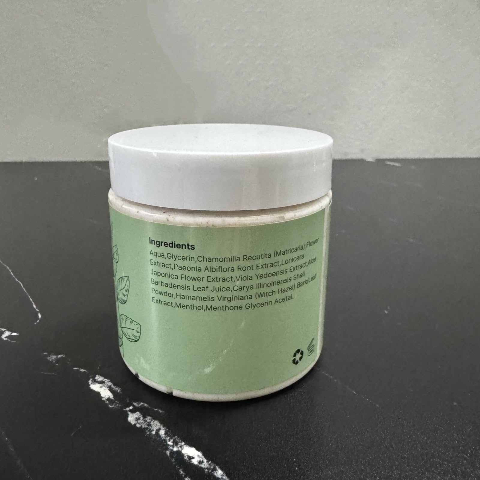 Clyecfra ritual de exfoliación con menta, prepara la piel para la hidratación.