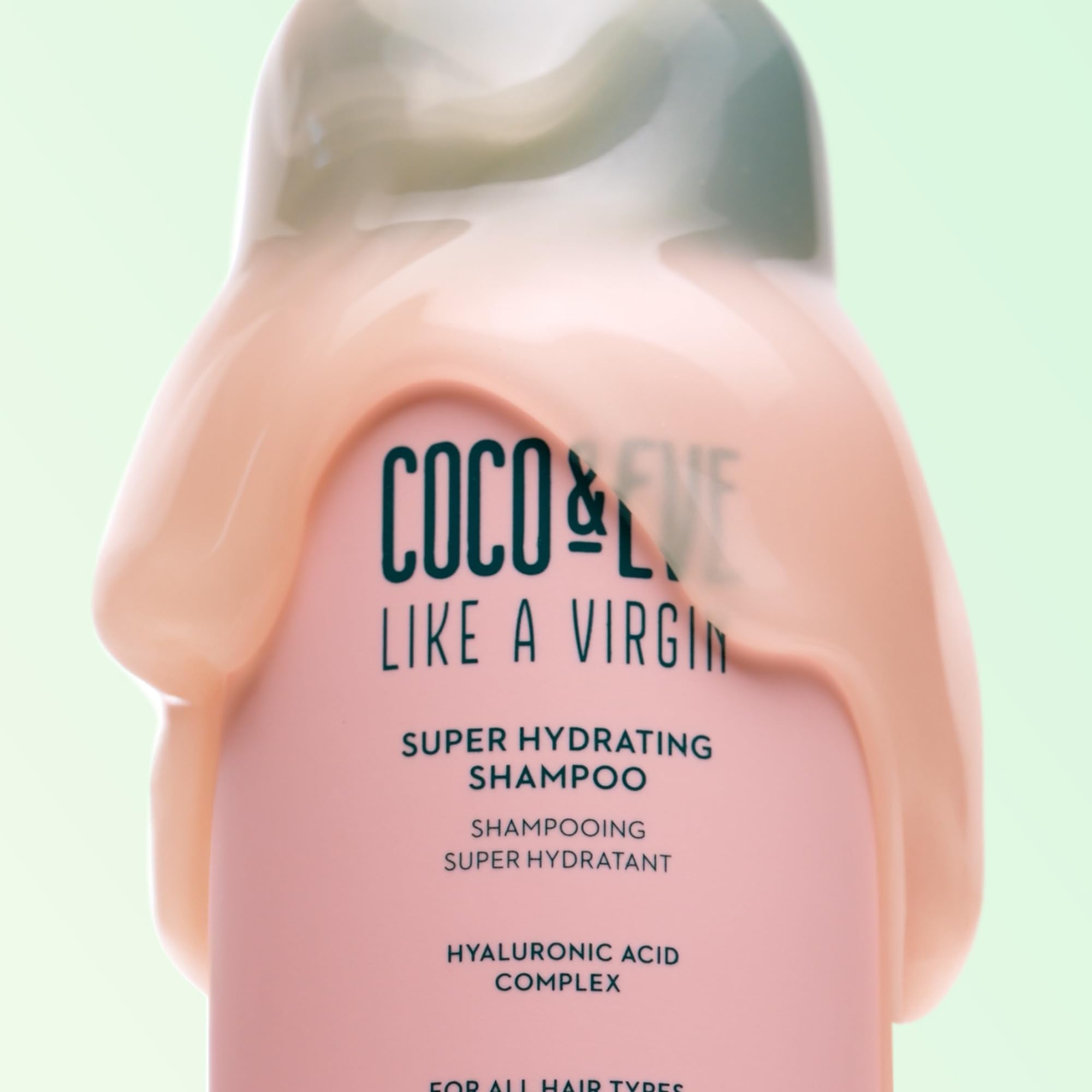 Effet après-shampooing léger après utilisation du shampooing Coco & Eve Like A Virgin.