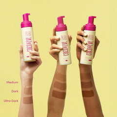 Coco & Eve Self Tanner Mousse: hydratation grâce à Cellushape et ingrédients naturels.