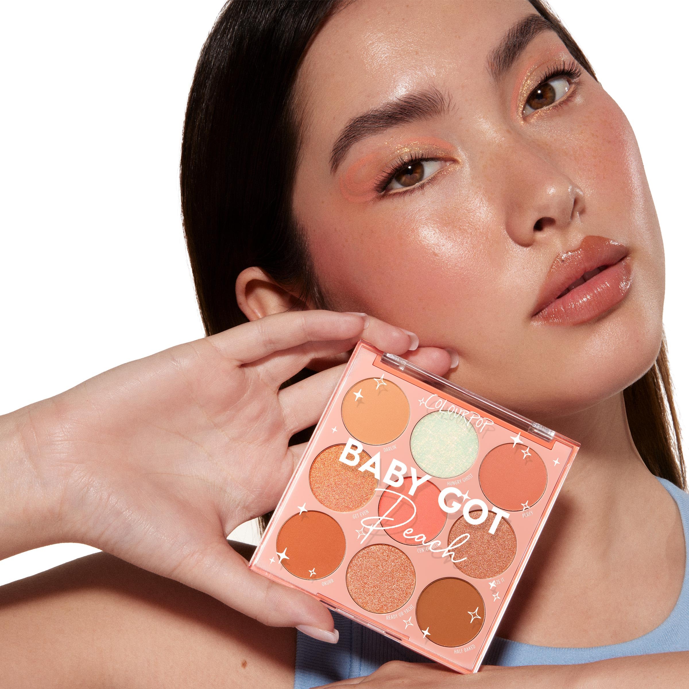 ColourPop Baby Got Peach: sombras mate crema para difuminar con suavidad.