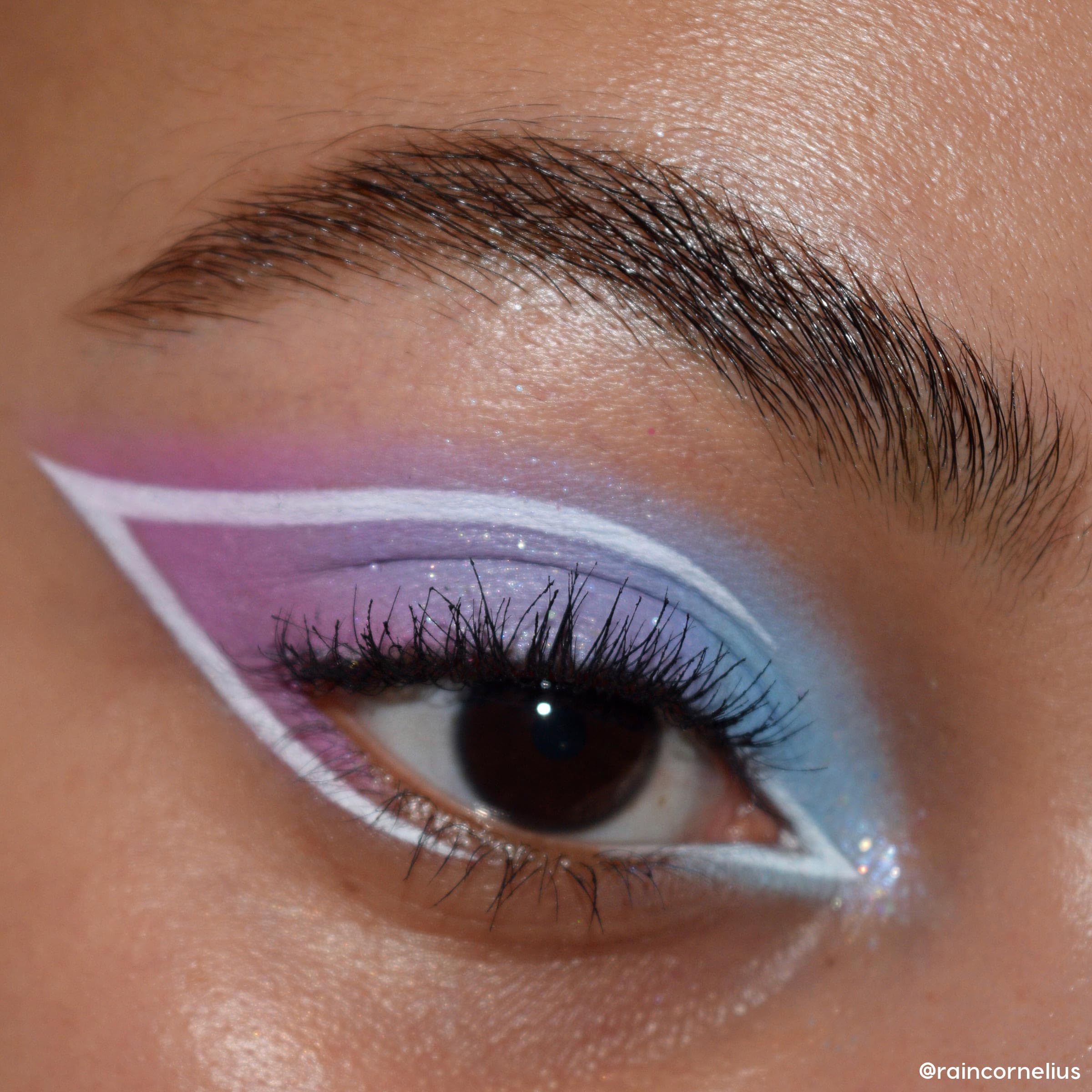 ColourPop En un trance: destellos para acentos llamativos.