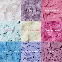 ColourPop En un trance: sombras mate con destellos para transición suave.