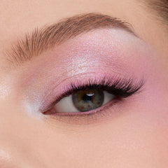 ColourPop En un trance: tonos metalizados para efectos nocturnos.