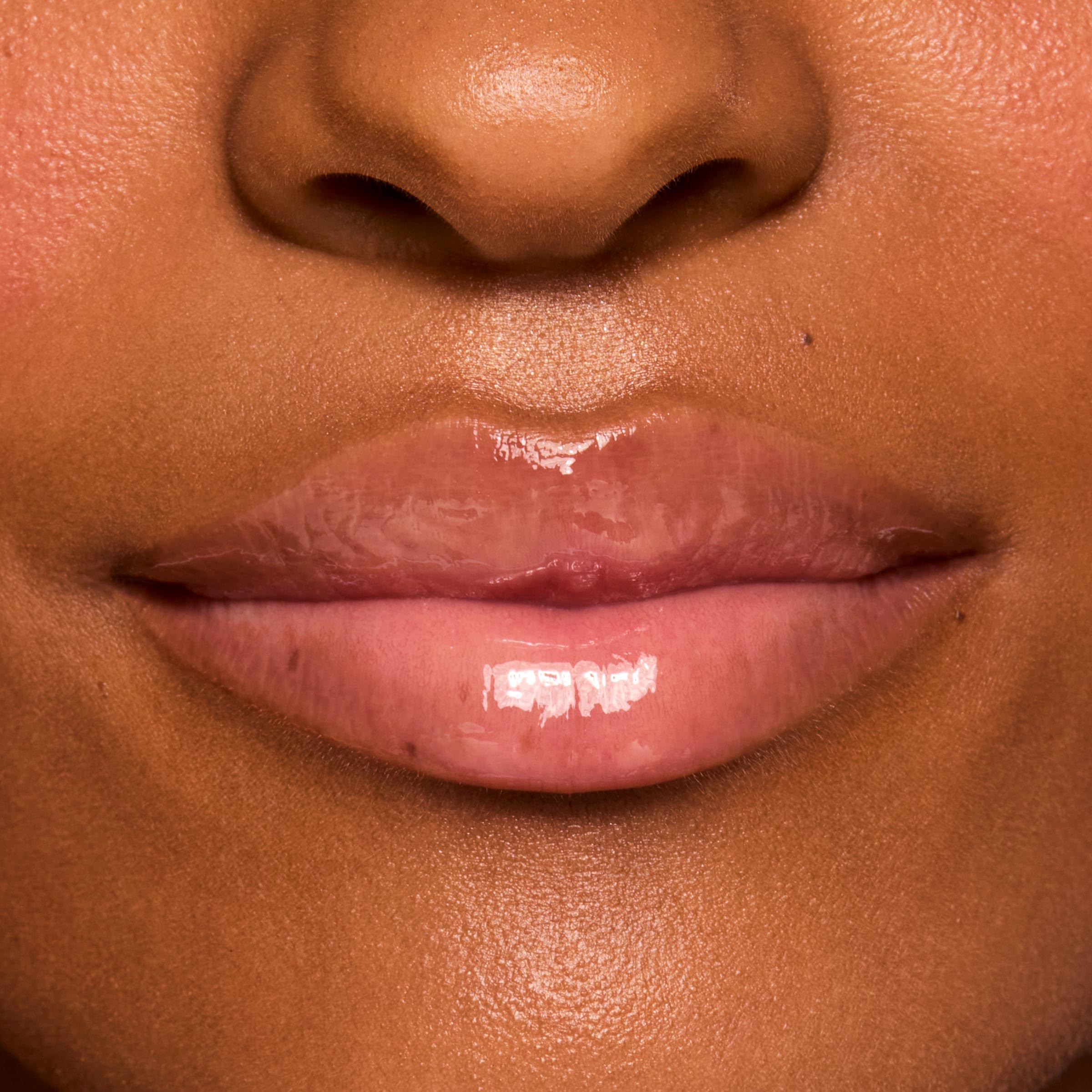 ColourPop Fresh Kiss, ingredientes con péptidos e hidratación duradera.