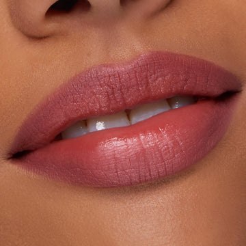 ColourPop Lápiz Lippie para labios: punta afilable para trazos nítidos.
