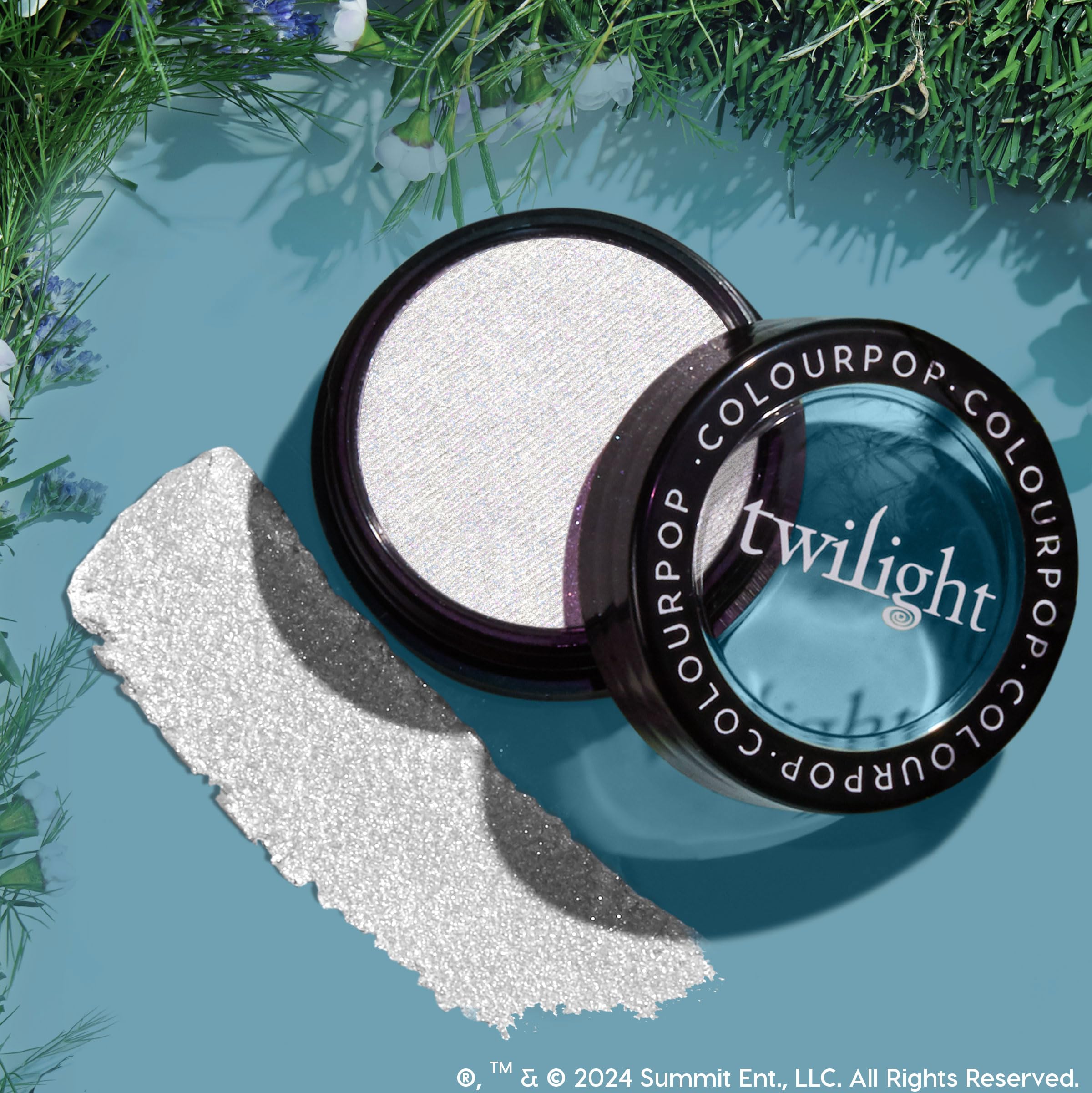 ColourPop Twilight tono natural iluminador ideal para piel clara o media.