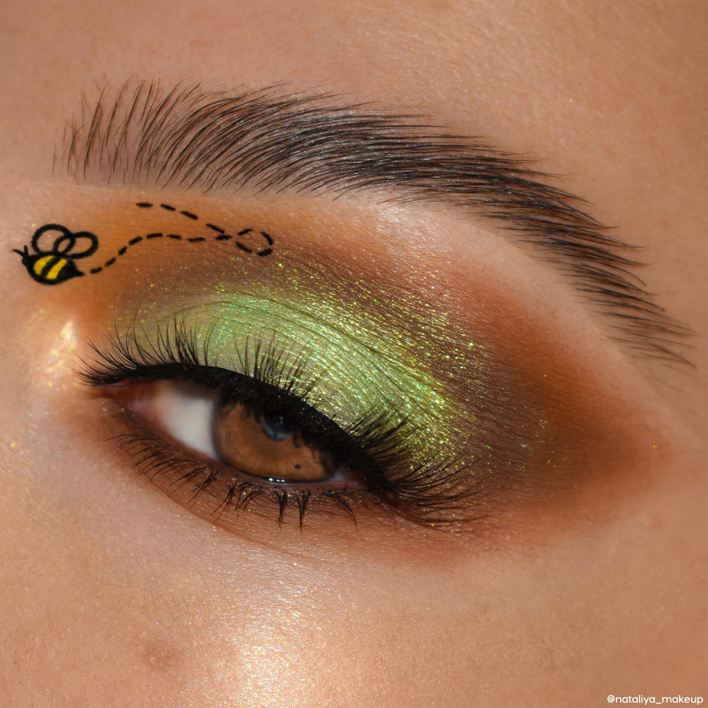 ColourPop x Winnie the Pooh acabado metalizado para un brillo intenso y duradero