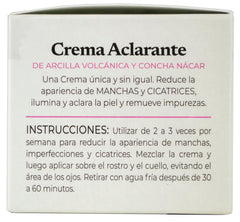 Aplicación en rostro con la Crema Aclarante No3, tiempo de exposición 30–60 minutos