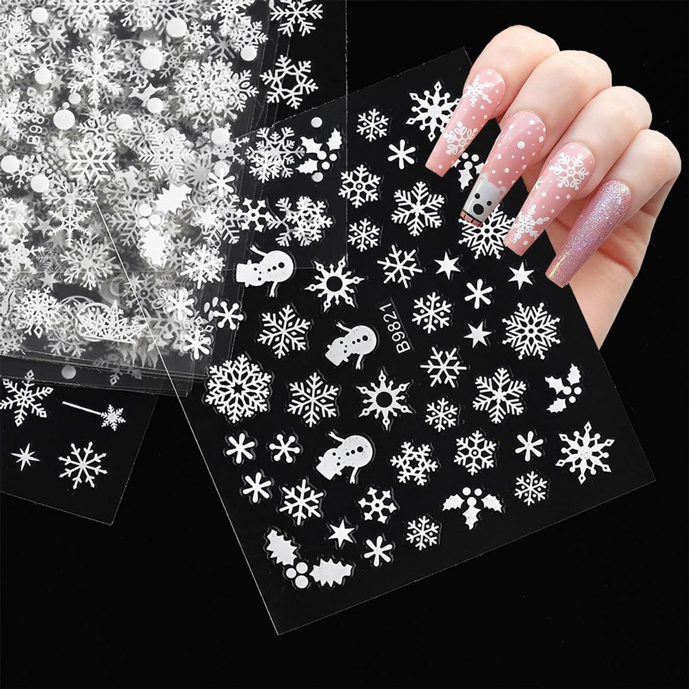 Corabsar ciervo-nieve: adorno llamativo para manicura de temporada.