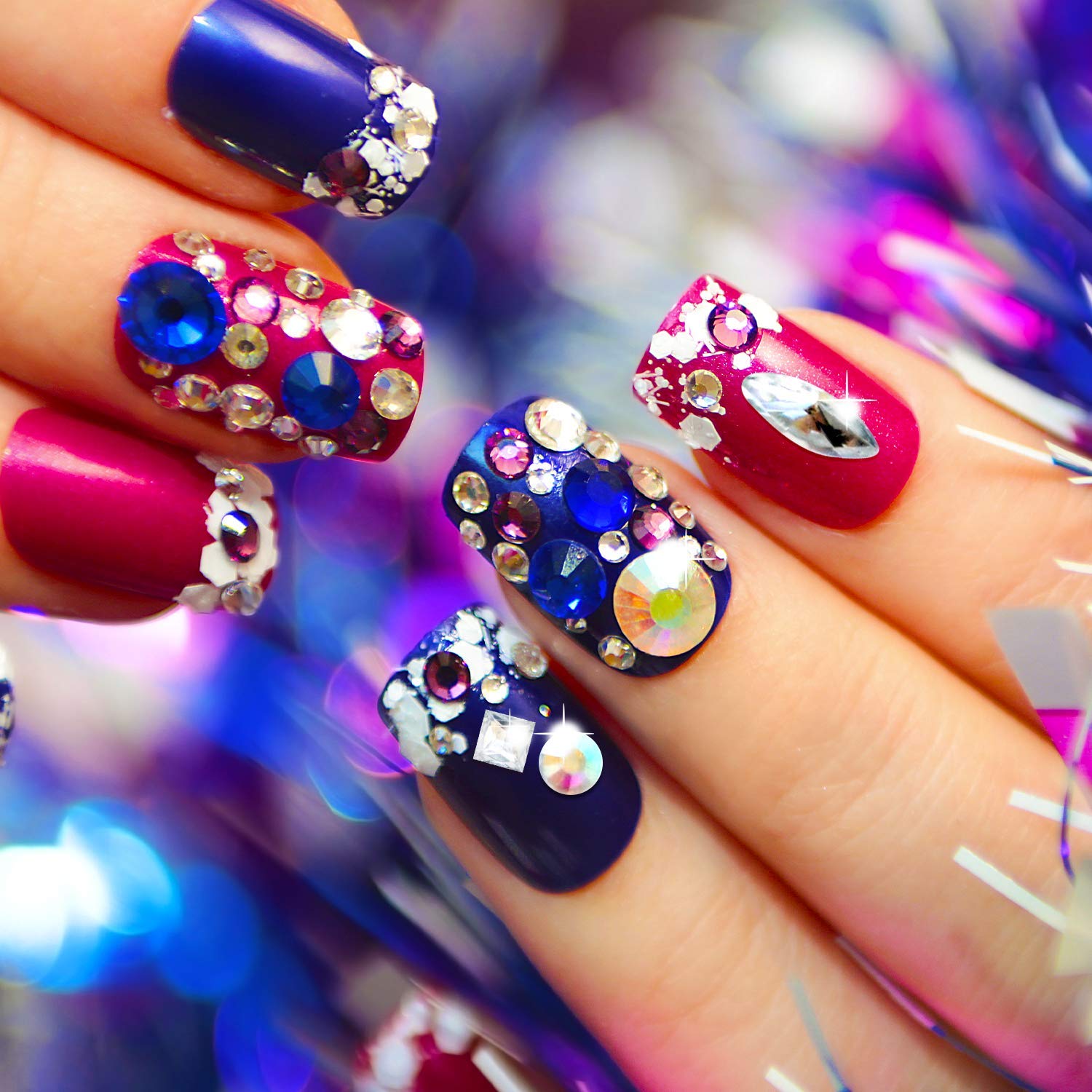 CoralBeau purpurina y brillos para uñas con efecto glamoroso.