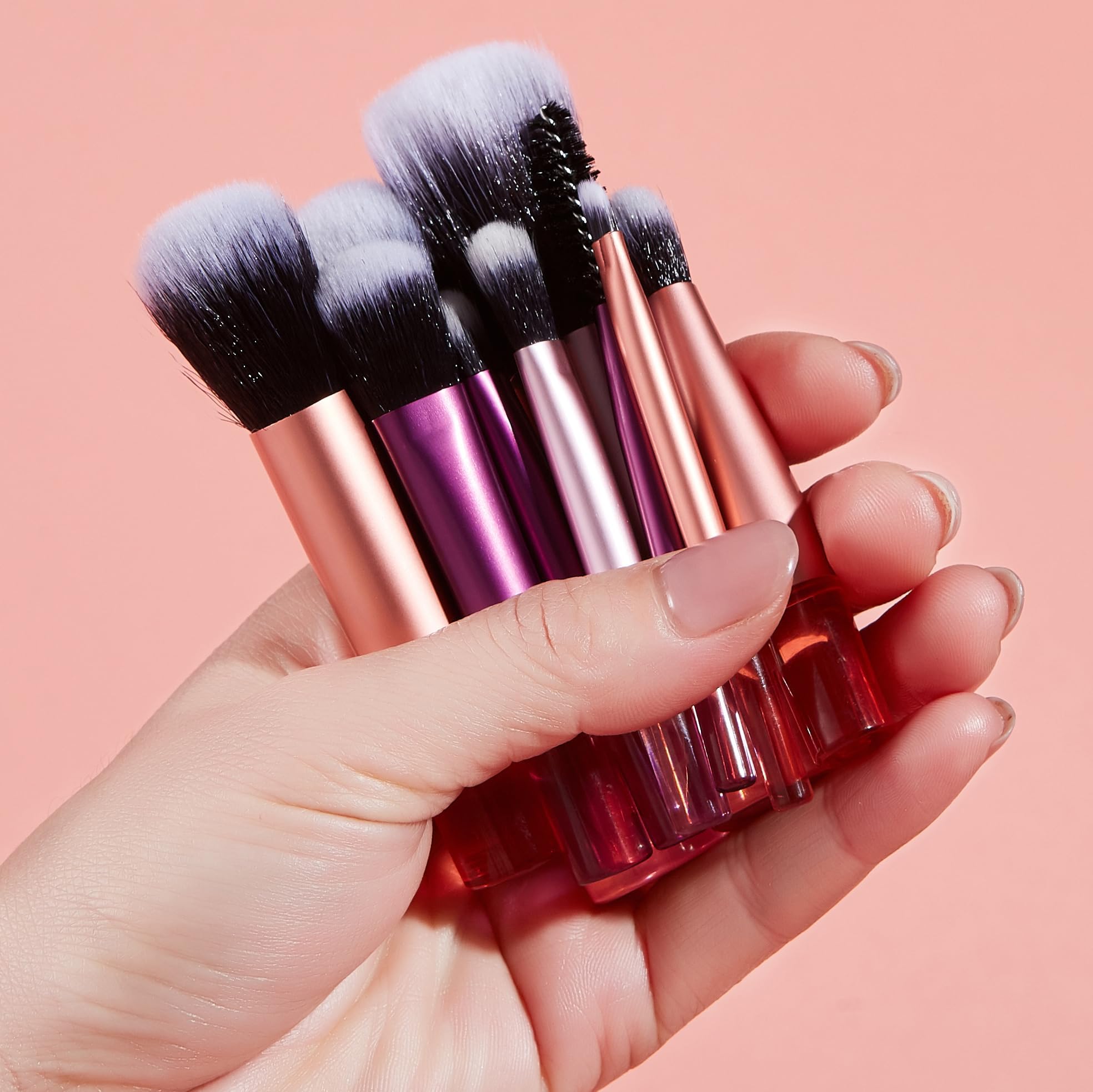 COSHINE brocha cejas para definir y rellenar con precisión.