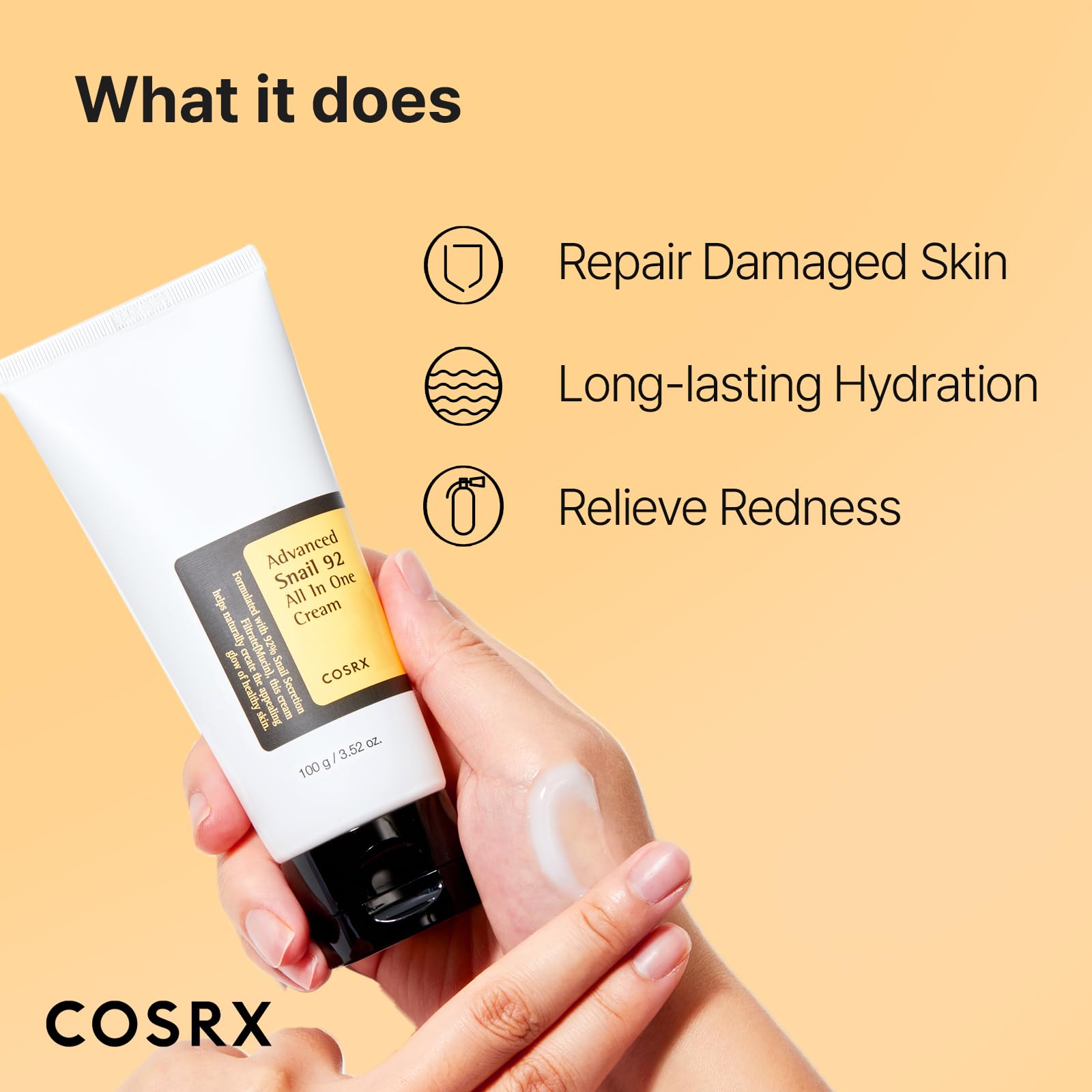 COSRX Snail Mucin 92% aplicándose como uso diario en el rostro.