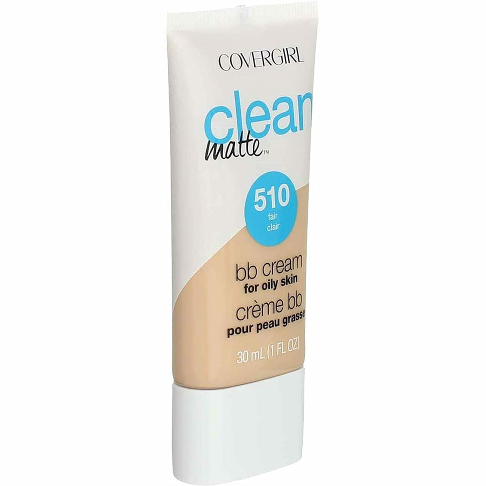 COVERGIRL aplicación base crema mate sin aceite, fácil de aplicar para un look natural
