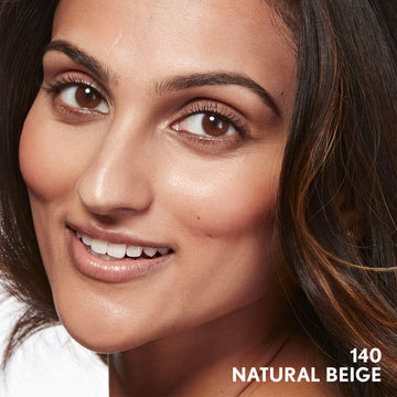 COVERGIRL Base Invisible, fórmula no comedogénica para poros abiertos.