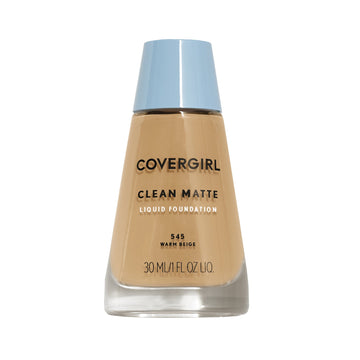 COVERGIRL base líquida mate en tono beige cálido 545, botella que controla brillos.