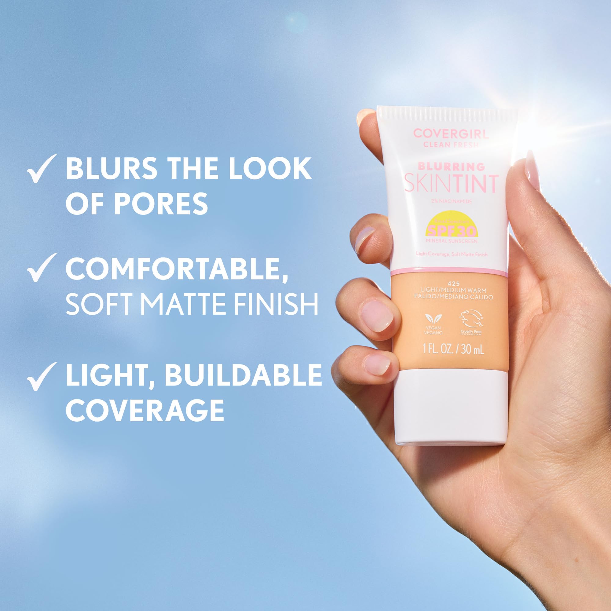 COVERGIRL Blurring Skin Tint con niacinamida 2% para la piel