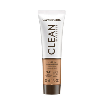 COVERGIRL Clean Invisible Foundation en tubo para una aplicación controlada y uniforme.