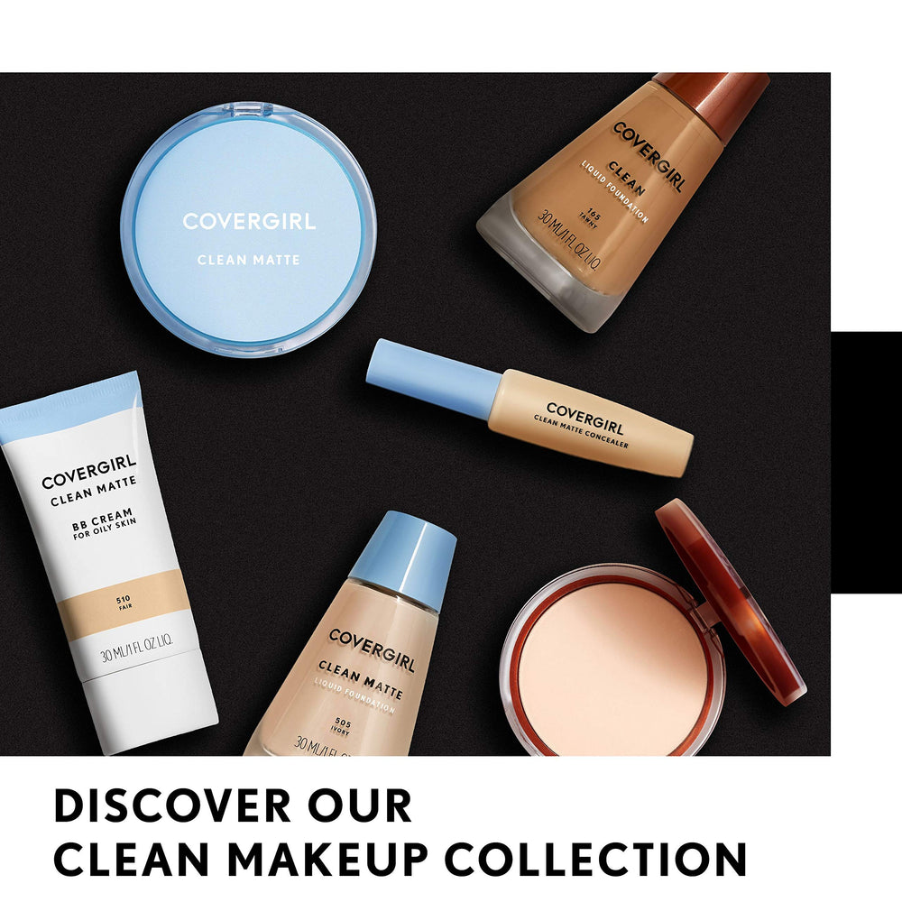 Aplicación suave en rostro, cobertura equilibrada de COVERGIRL.