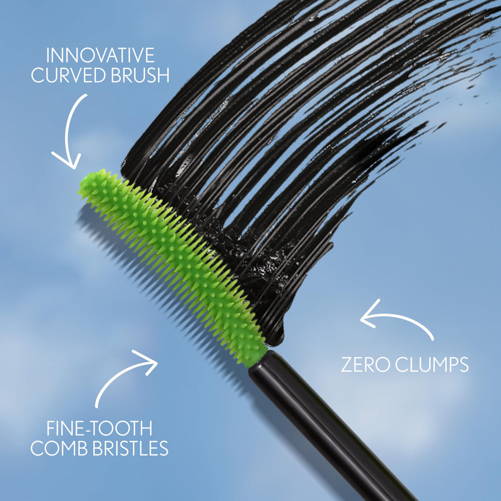 COVERGIRL Clump Crusher Mascara ofrece larga duración para uso diario.