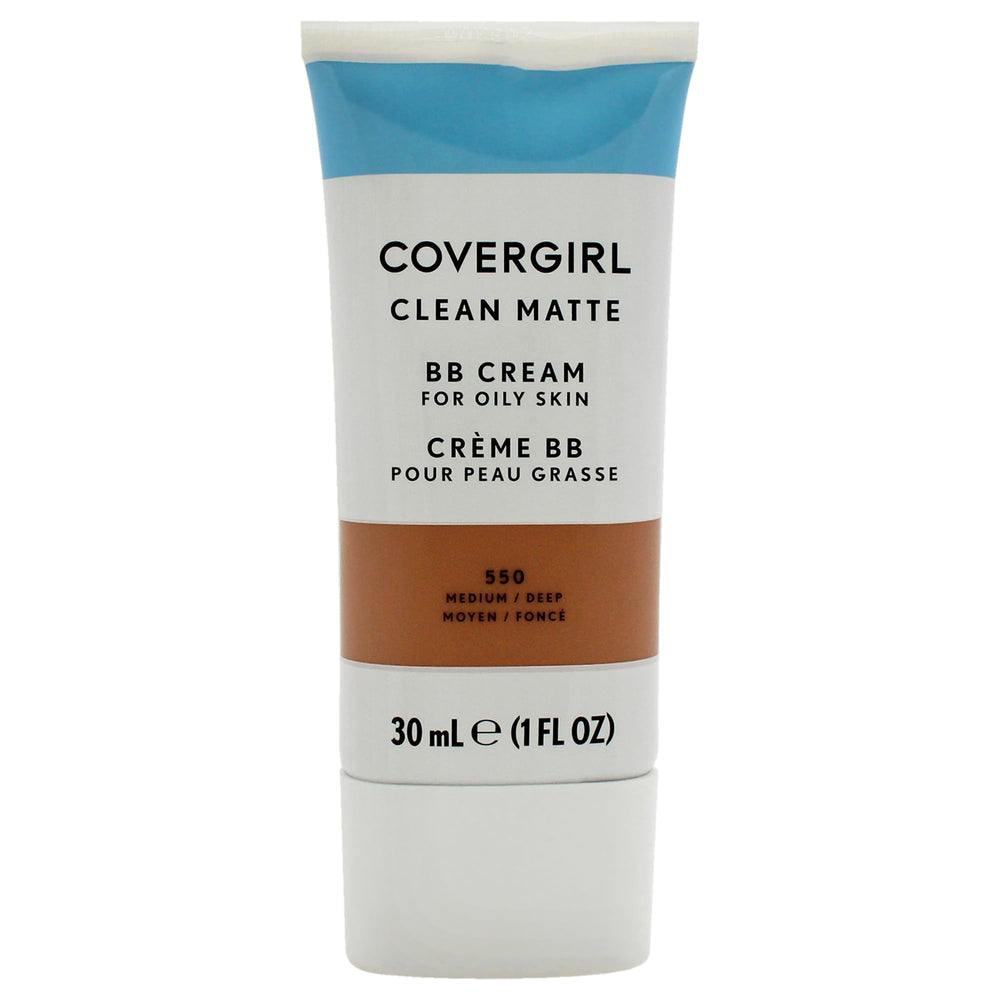 COVERGIRL Crema BB Mate en bote, acabado mate duradero y ligero.