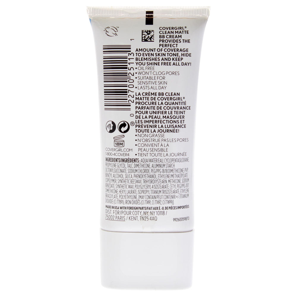 COVERGIRL crema BB mate para piel clara o media, aplicación fácil para tono uniforme.