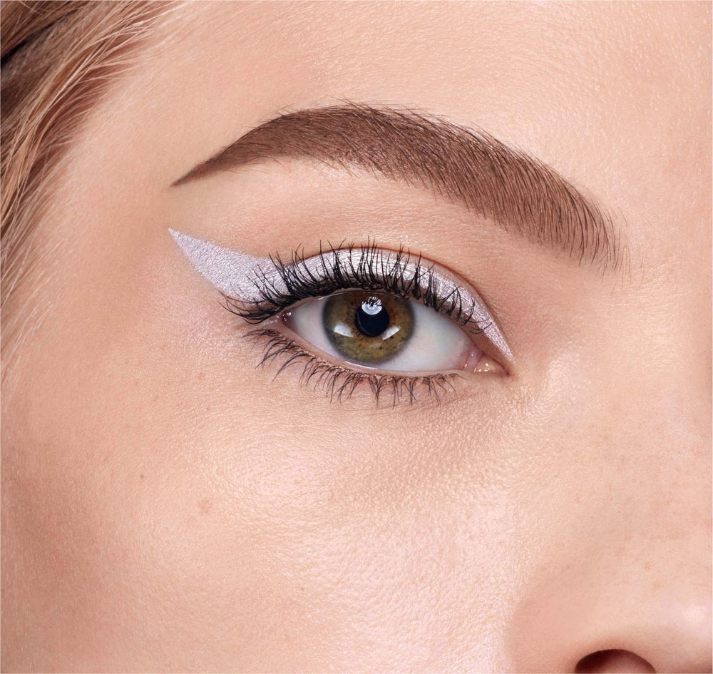 COVERGIRL Eye Enhancer Exhibitionist Mascara libre de crueldad para look ético