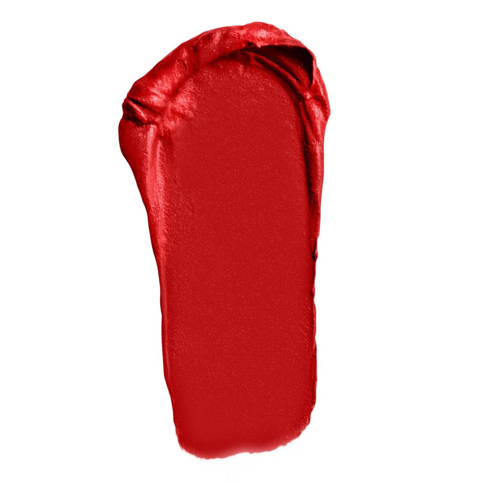 COVERGIRL labial Brave Burgundy, labios hidratados con acabado natural y brillo sutil.