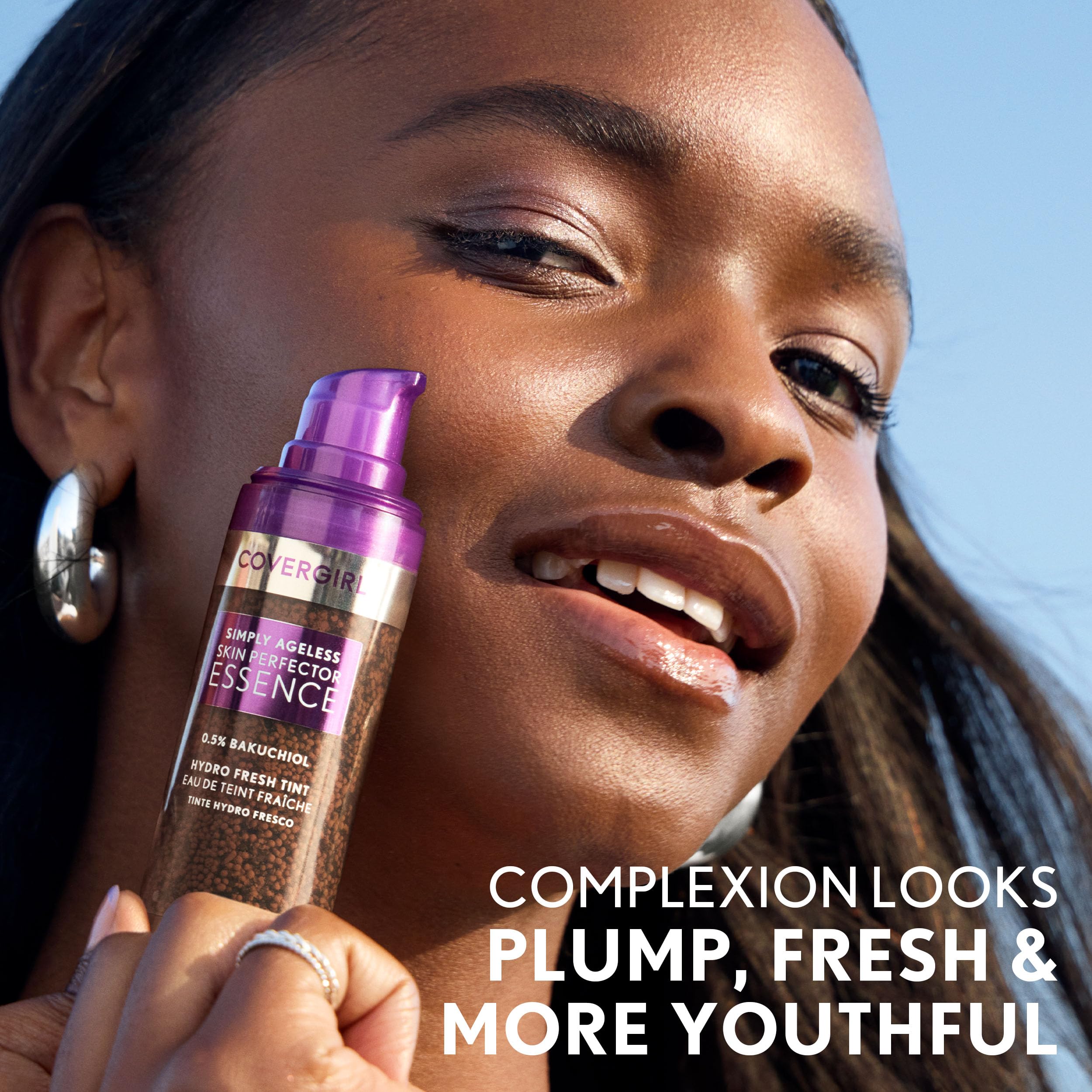 Covergirl Simply Ageless Essence hidratación 24h para piel suave.