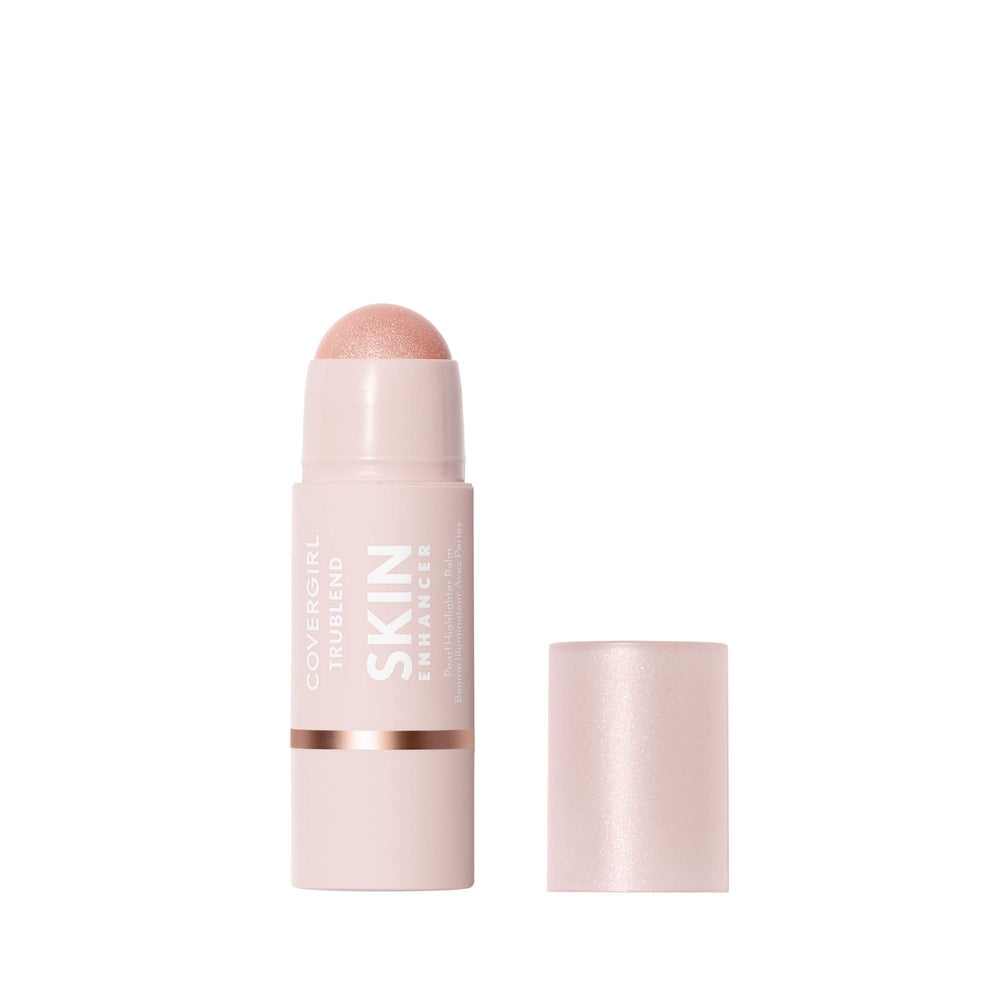 CoverGirl Trublend iluminador rosado, brillo suave para un acabado natural.