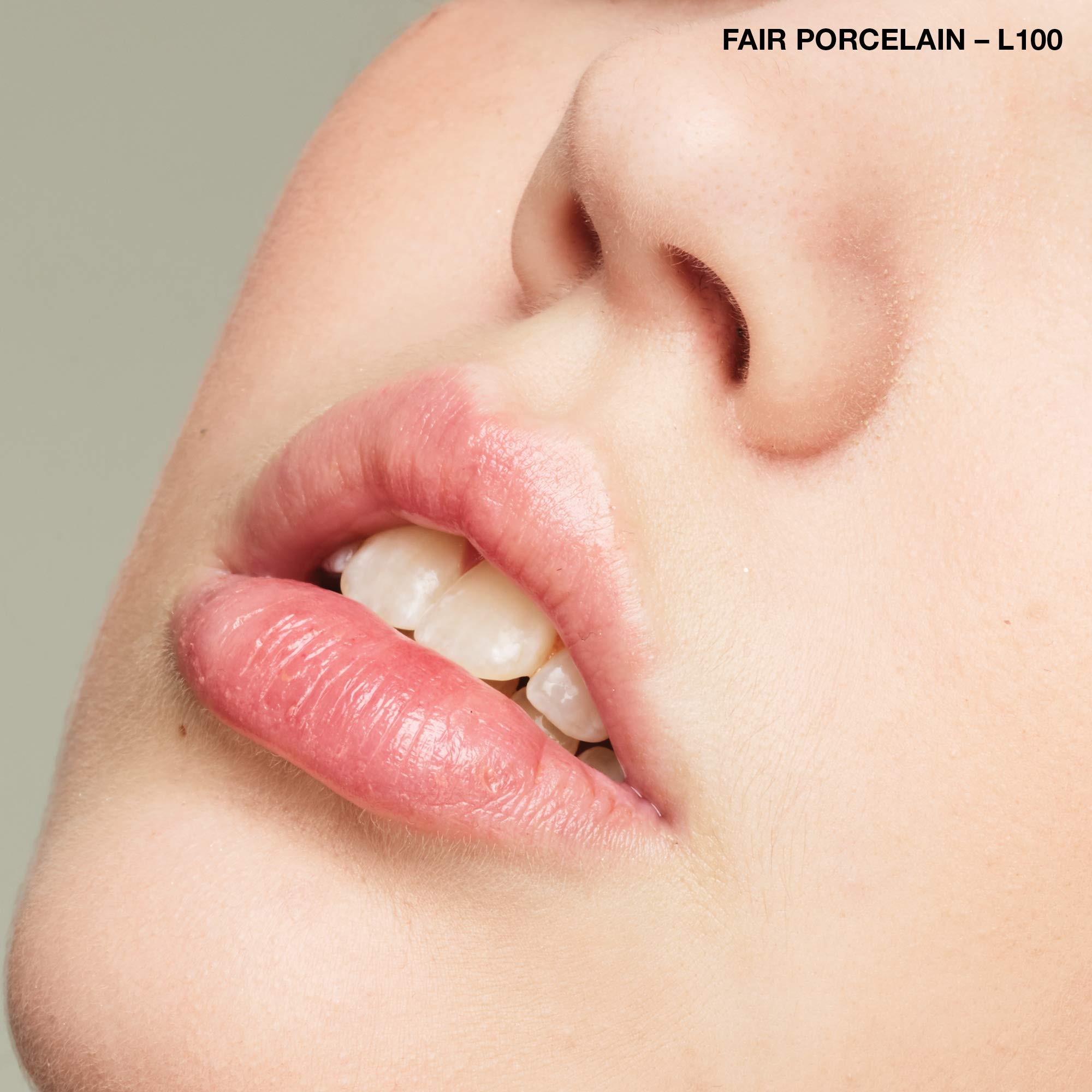 Cobertura total de CoverGirl TruBlend Undercover que disimula imperfecciones.