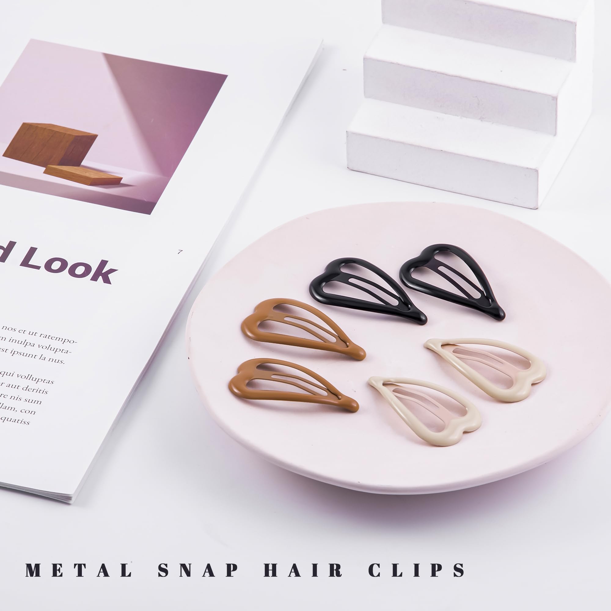 Clip corazón de metal beige brillante de Cptots, ideal para recogidos ligeros y look natural