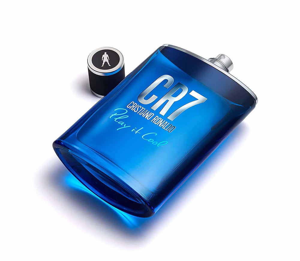 CR7 Play It Cool nota de medio lavanda y cardamomo para aroma elegante.