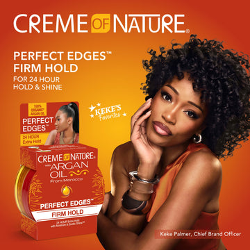 Aplicación de Creme of Nature Bordes Perfectos con los dedos para definición precisa.