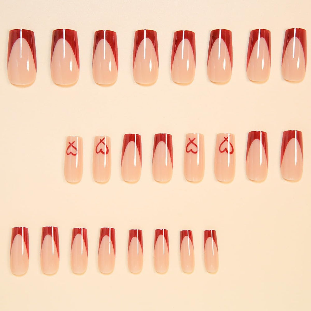 CTTHNBD corazones en diseño de uñas, detalle elegante para fiestas.