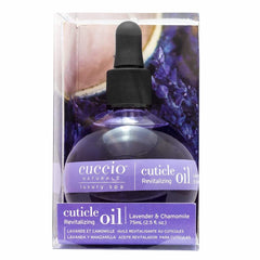 Cuccio Naturale: aplicación para cutículas con lavanda y manzanilla, ayuda a mantener uñas suaves.