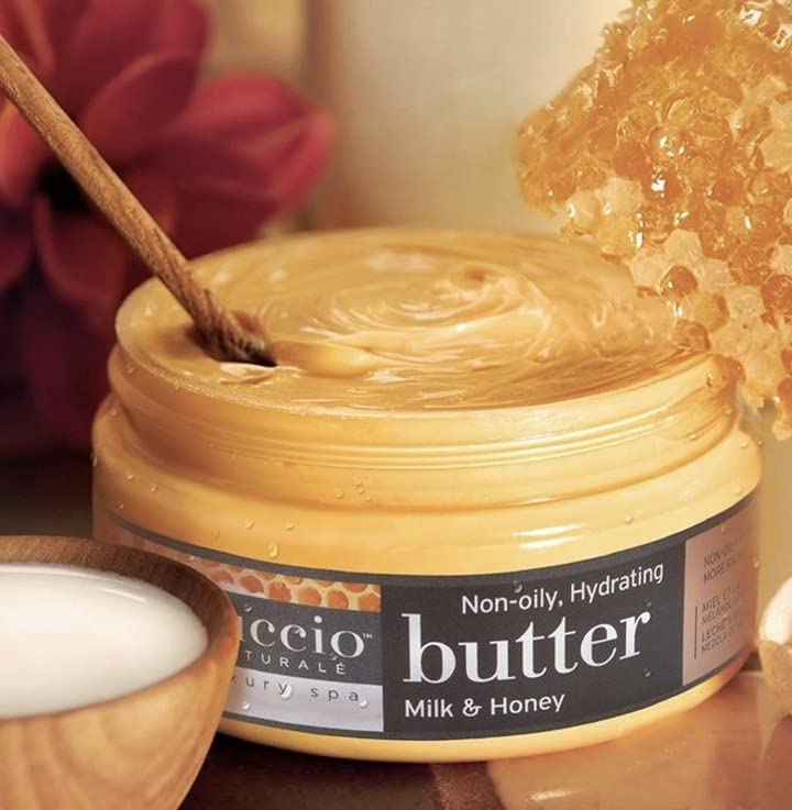 Cuccio Naturale Butter Blends sensación suave que nutre la piel todo el día.