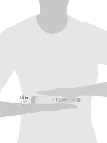 Cuccio Naturale, mango ergonómico para agarre cómodo y control preciso durante la pedicura.