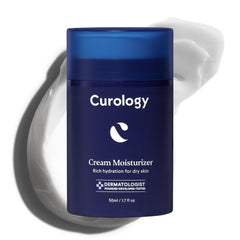 Curology crema hidratante rostro, envase sin aire facilita dispensación suave para uso diario.