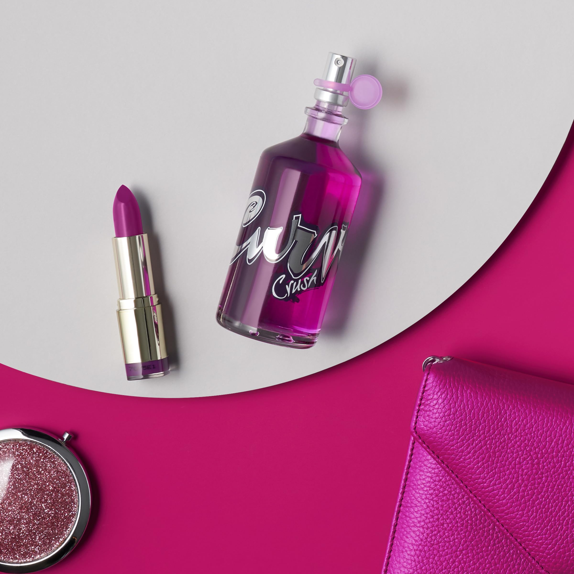 Curve Crush envase compacto y elegante para llevar.