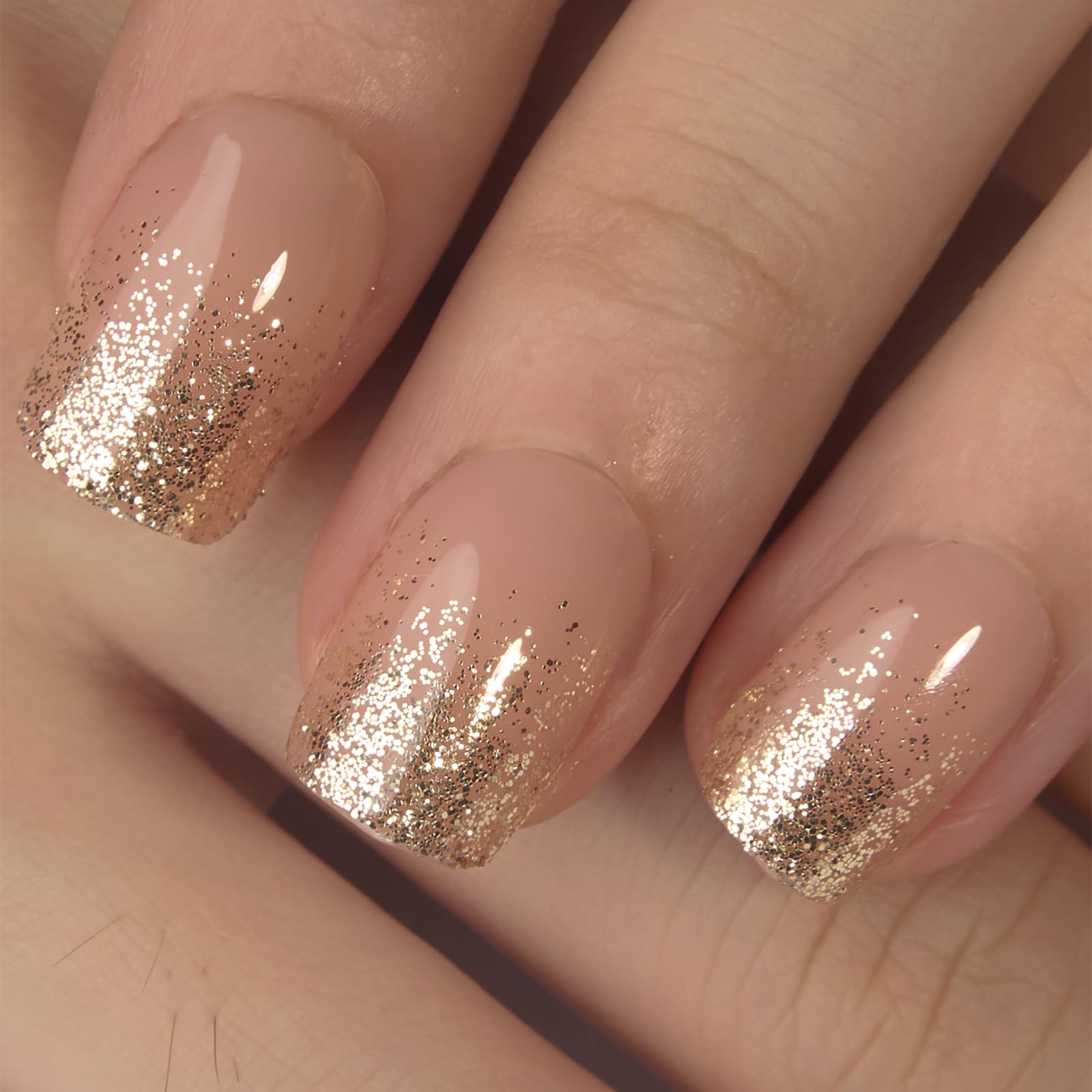 Curvlife diséo Francesa Dorada brilla con gel ligero para un look sofisticado