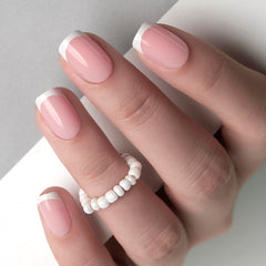 Curvlife gel suave ofrece aspecto natural sin generar presión en la uña.