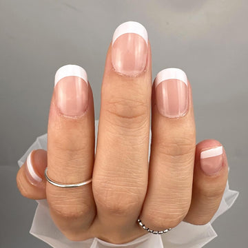 Curvlife Uñas Aplicación Rápida, textura suave que imita uñas naturales.