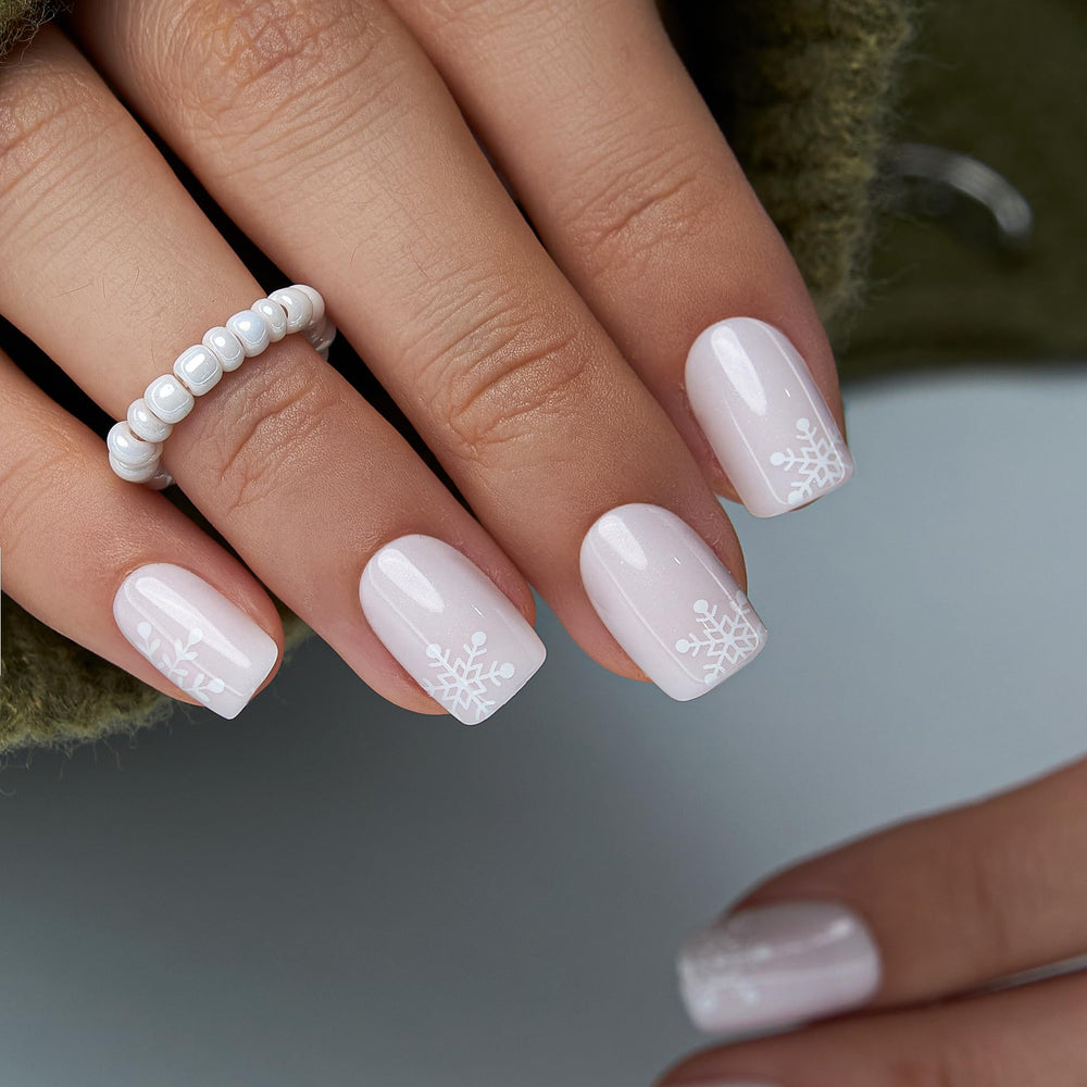 Curvlife uña en frances hecha a mano, acabado profesional.