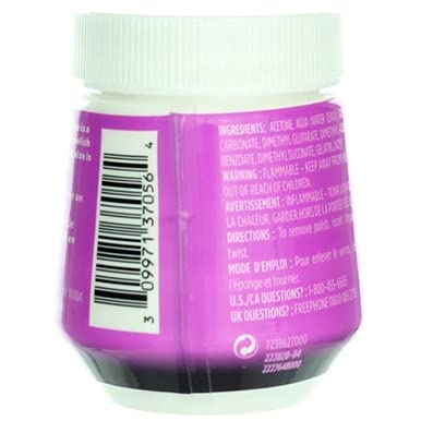 Cutex quitaesmalte Twist & Scrub: esponja facilita la limpieza de uñas.