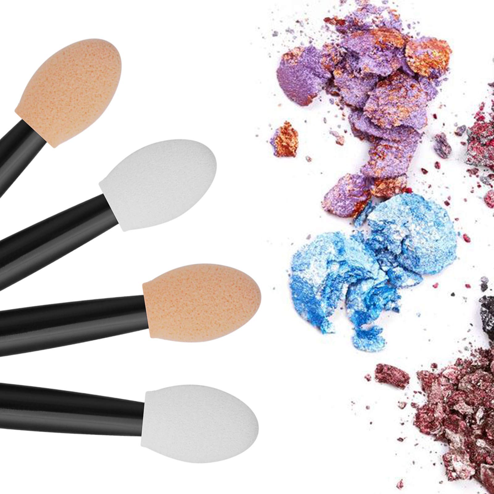 Espuma firme y flexible de Cuttte para difuminar sombras.